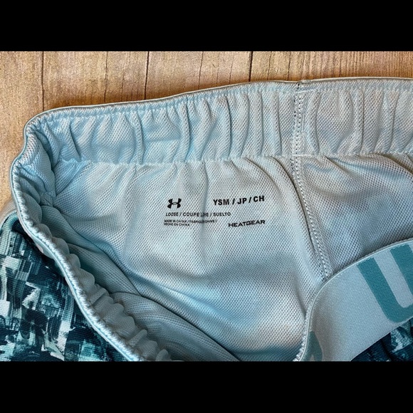 Under Armour Girls Shorts Size Small - Blue - Picture 3 of 3